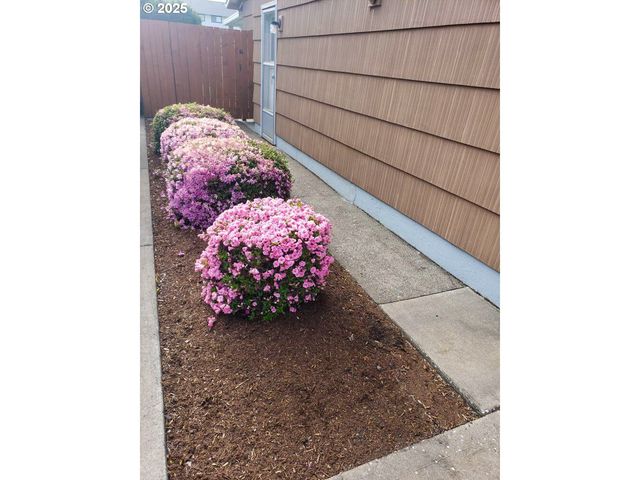 943 OREGON Way, Woodburn, OR 97071