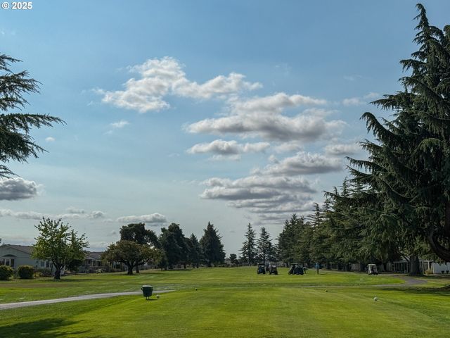 943 OREGON Way, Woodburn, OR 97071