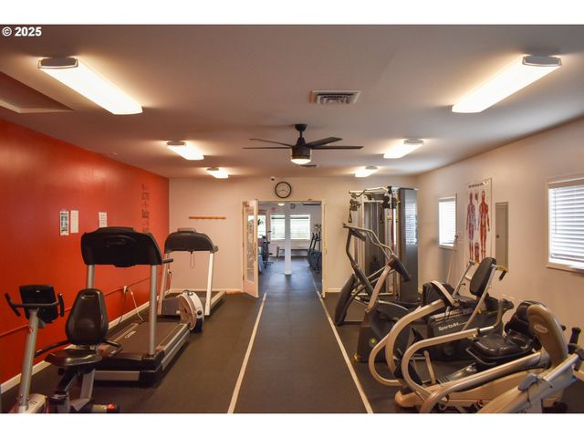 943 OREGON Way, Woodburn, OR 97071