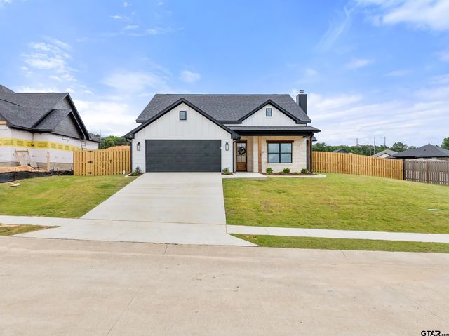 16430 Clearview Dr., Lindale, TX 75771