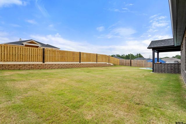 16430 Clearview Dr., Lindale, TX 75771