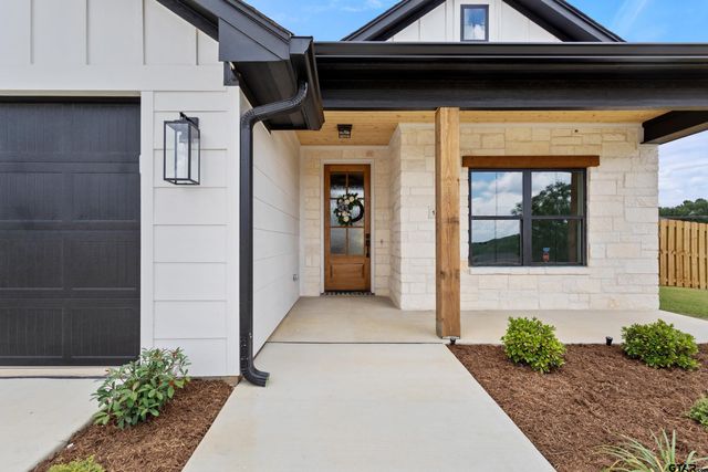 16430 Clearview Dr., Lindale, TX 75771