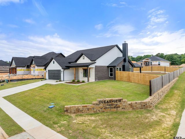 16430 Clearview Dr., Lindale, TX 75771