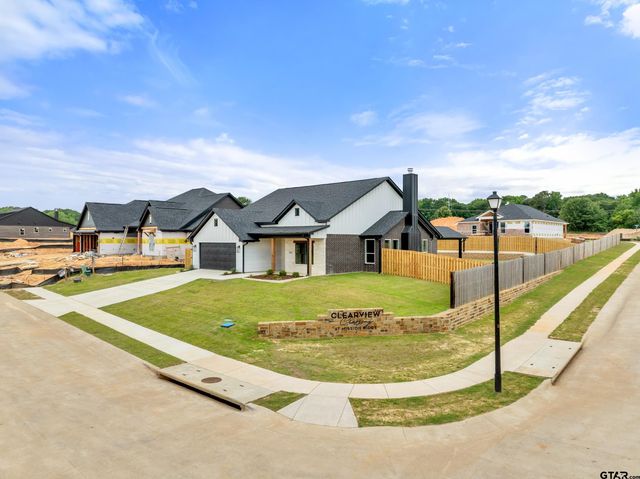 16430 Clearview Dr., Lindale, TX 75771