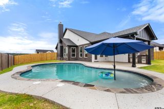 16430 Clearview Dr., Lindale, TX 75771