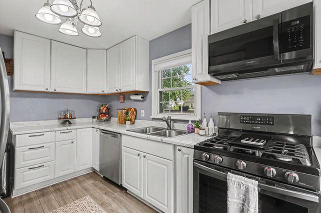 1357 Cornell Road, Roosevelt Park City, MI 49441