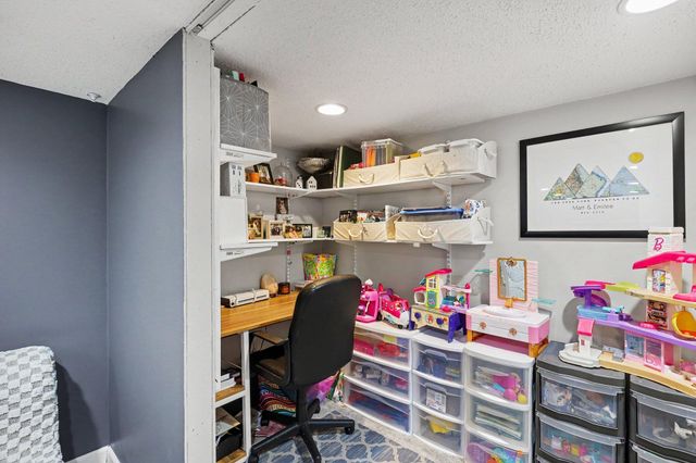 1357 Cornell Road, Roosevelt Park City, MI 49441