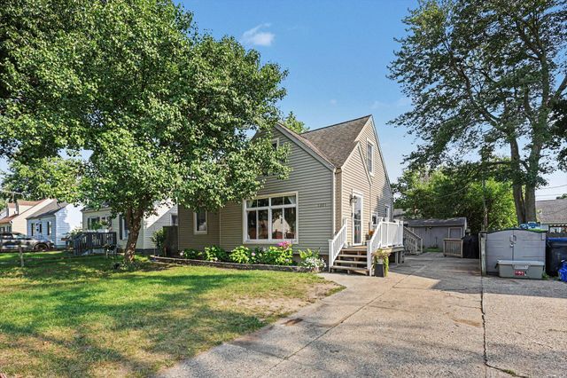1357 Cornell Road, Roosevelt Park City, MI 49441