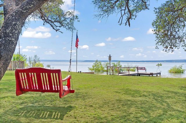 100 Pebble WAY, Buchanan Dam, TX 78609
