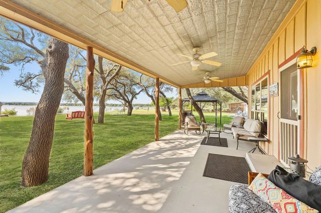 100 Pebble WAY, Buchanan Dam, TX 78609