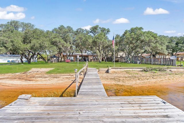 100 Pebble WAY, Buchanan Dam, TX 78609