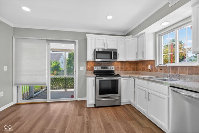 5027 Brookstone Way, Indianapolis, IN 46268