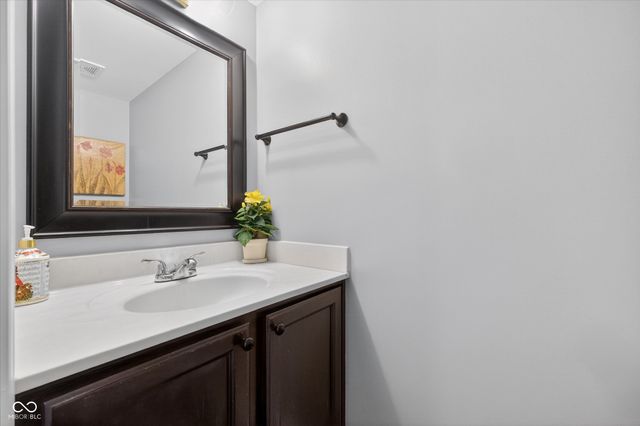 5027 Brookstone Way, Indianapolis, IN 46268