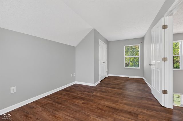 5027 Brookstone Way, Indianapolis, IN 46268