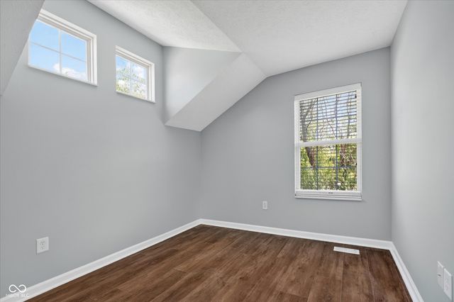 5027 Brookstone Way, Indianapolis, IN 46268