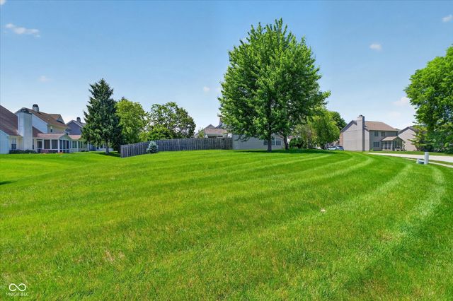5027 Brookstone Way, Indianapolis, IN 46268