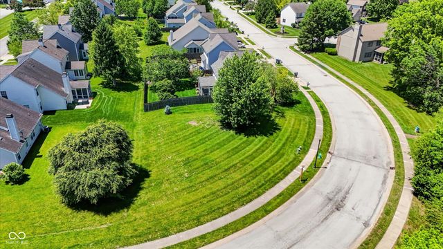 5027 Brookstone Way, Indianapolis, IN 46268