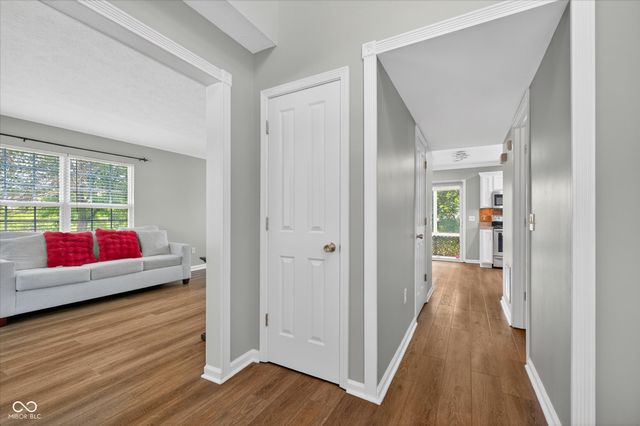 5027 Brookstone Way, Indianapolis, IN 46268