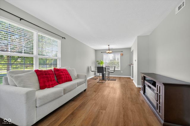 5027 Brookstone Way, Indianapolis, IN 46268