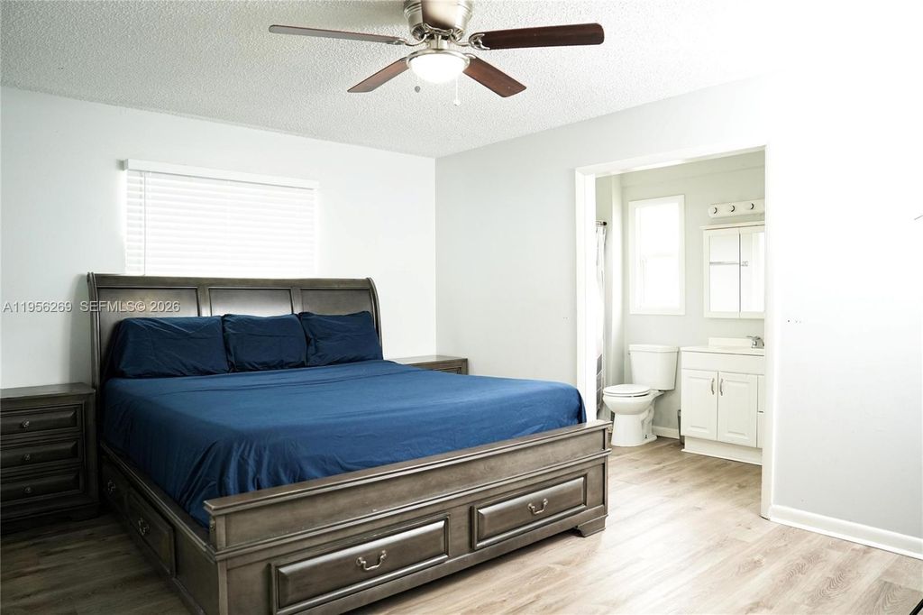 Image 11 of property listing at 821 Barber St, Sebastian, FL 32958