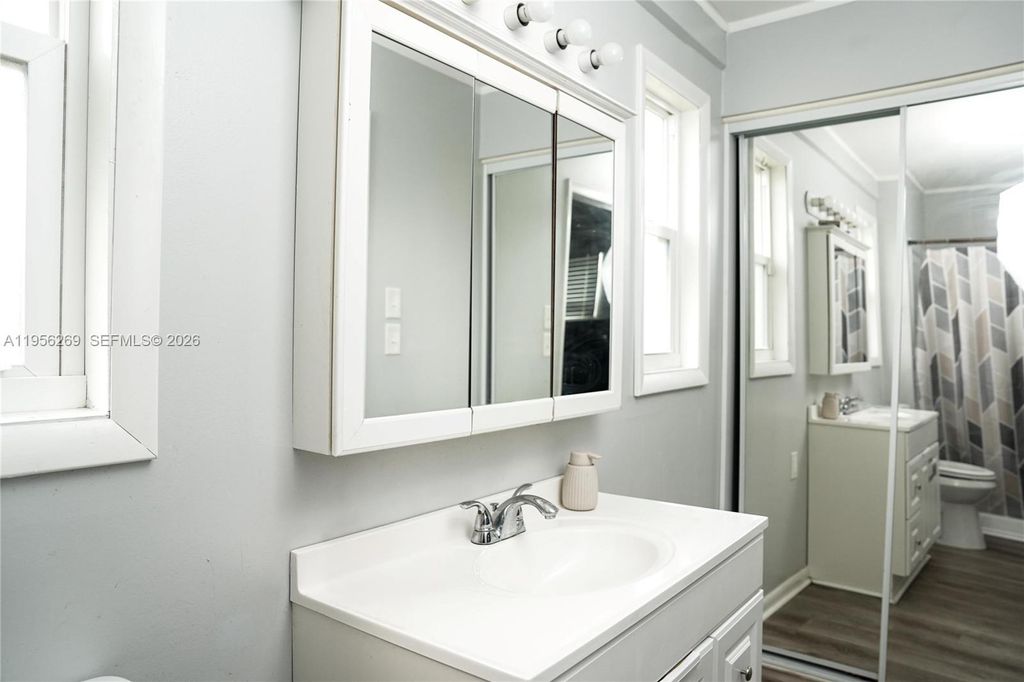 Image 15 of property listing at 821 Barber St, Sebastian, FL 32958