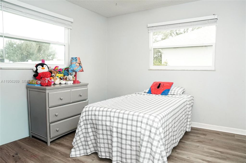 Image 9 of property listing at 821 Barber St, Sebastian, FL 32958