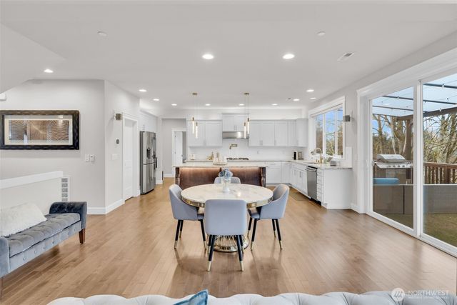 1404 241st Place SE, Bothell, WA 98021