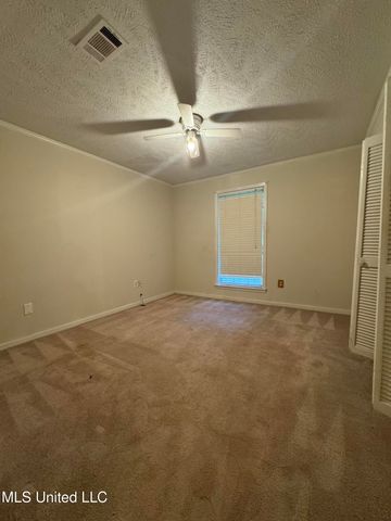 219 Lake Cove Drive, Jackson, MS 39212