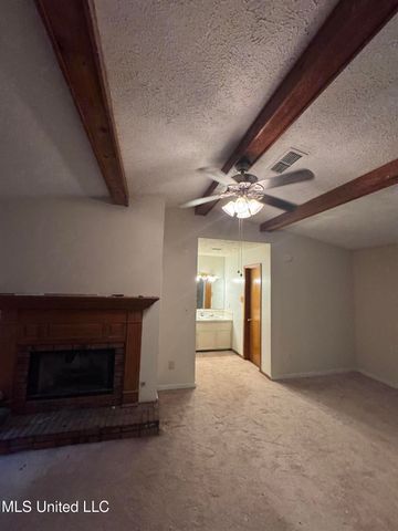 219 Lake Cove Drive, Jackson, MS 39212