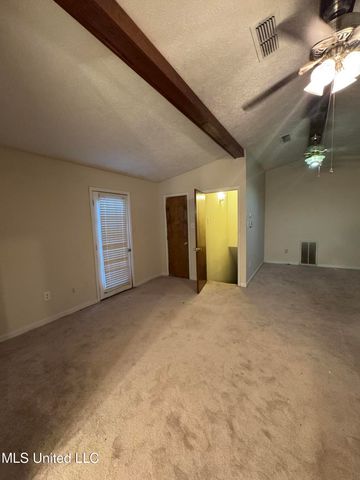 219 Lake Cove Drive, Jackson, MS 39212