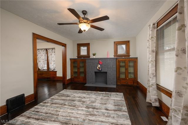 485 Lloyd Street, Barberton, OH 44203