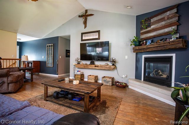 950 Hunter Court, Marysville, MI 48040