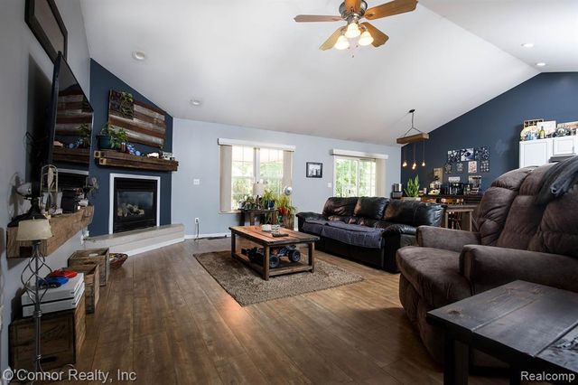 950 Hunter Court, Marysville, MI 48040
