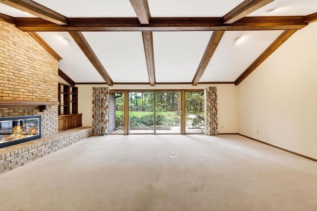 18 Larch Circle, Madison, WI 53705