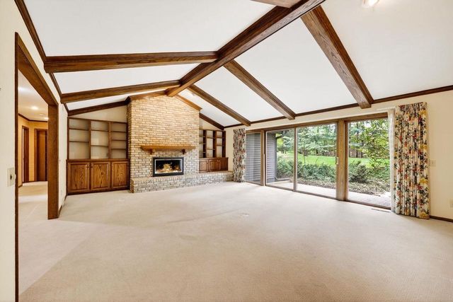 18 Larch Circle, Madison, WI 53705