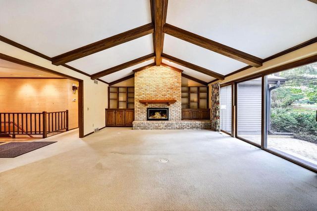 18 Larch Circle, Madison, WI 53705
