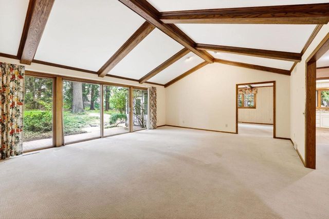 18 Larch Circle, Madison, WI 53705
