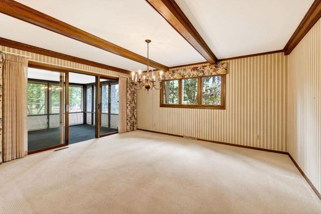 18 Larch Circle, Madison, WI 53705
