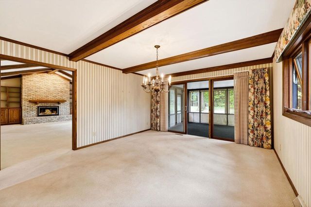 18 Larch Circle, Madison, WI 53705