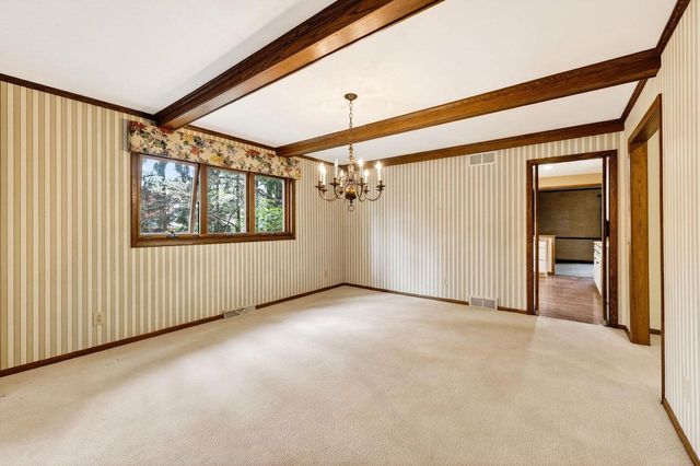 18 Larch Circle, Madison, WI 53705