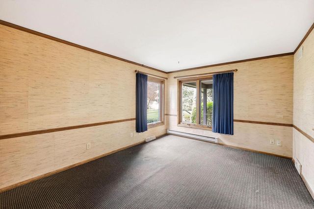 18 Larch Circle, Madison, WI 53705