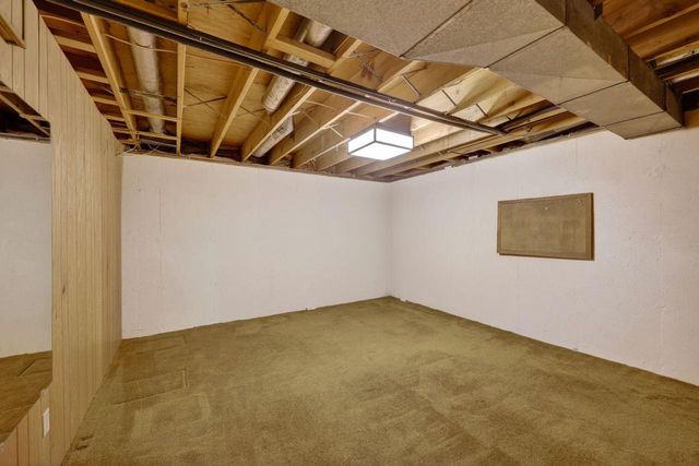 18 Larch Circle, Madison, WI 53705
