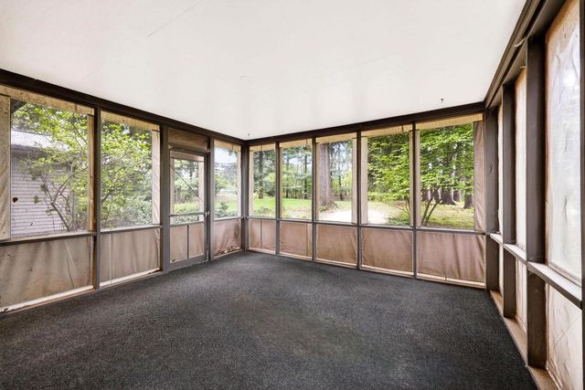 18 Larch Circle, Madison, WI 53705