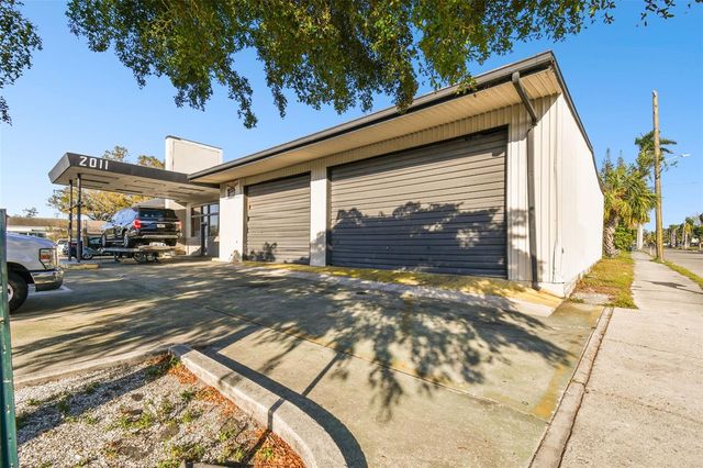 2011 9TH STREET W, Bradenton, FL 34205