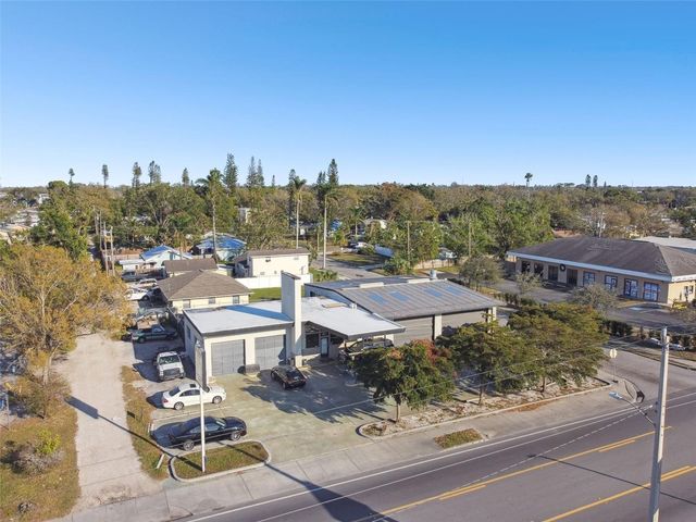 2011 9TH STREET W, Bradenton, FL 34205