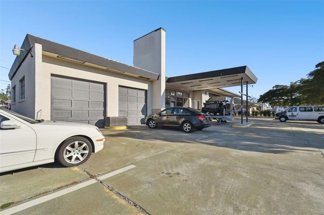 2011 9TH STREET W, Bradenton, FL 34205