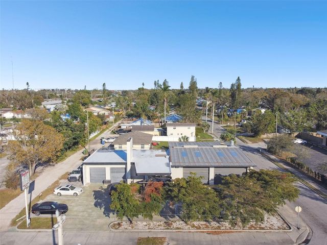 2011 9TH STREET W, Bradenton, FL 34205