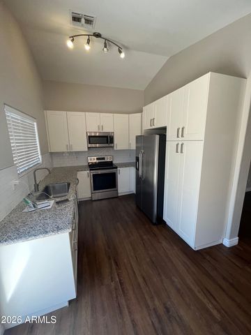 13589 W OCOTILLO Lane, Surprise, AZ 85374