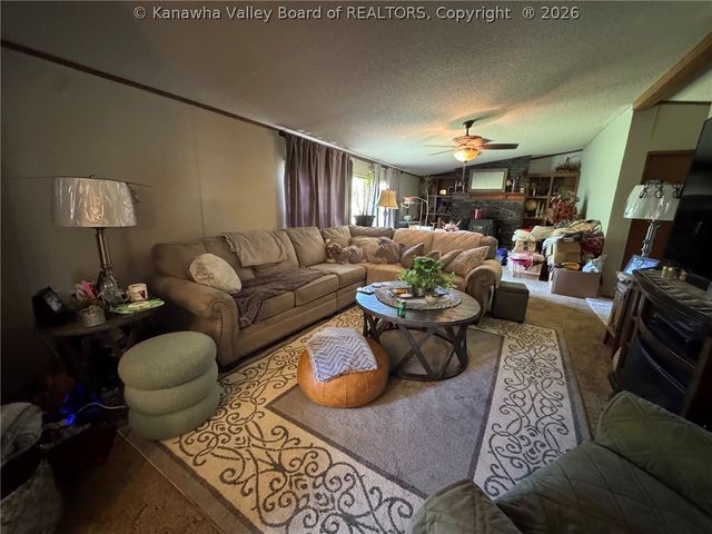 1414 Ossia Road, Duck, WV 25063