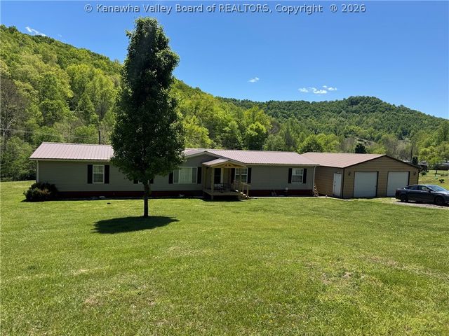 1414 Ossia Road, Duck, WV 25063